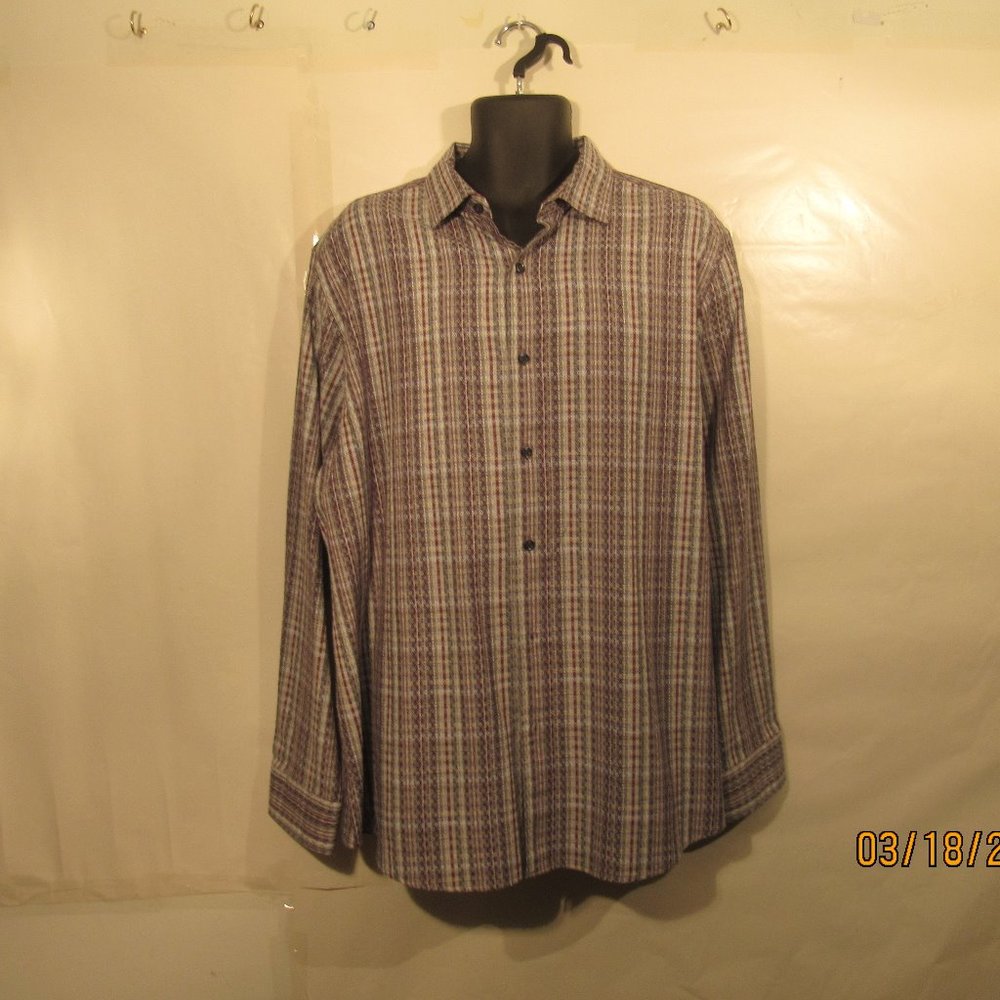 Shirt - Picture 2 of 3